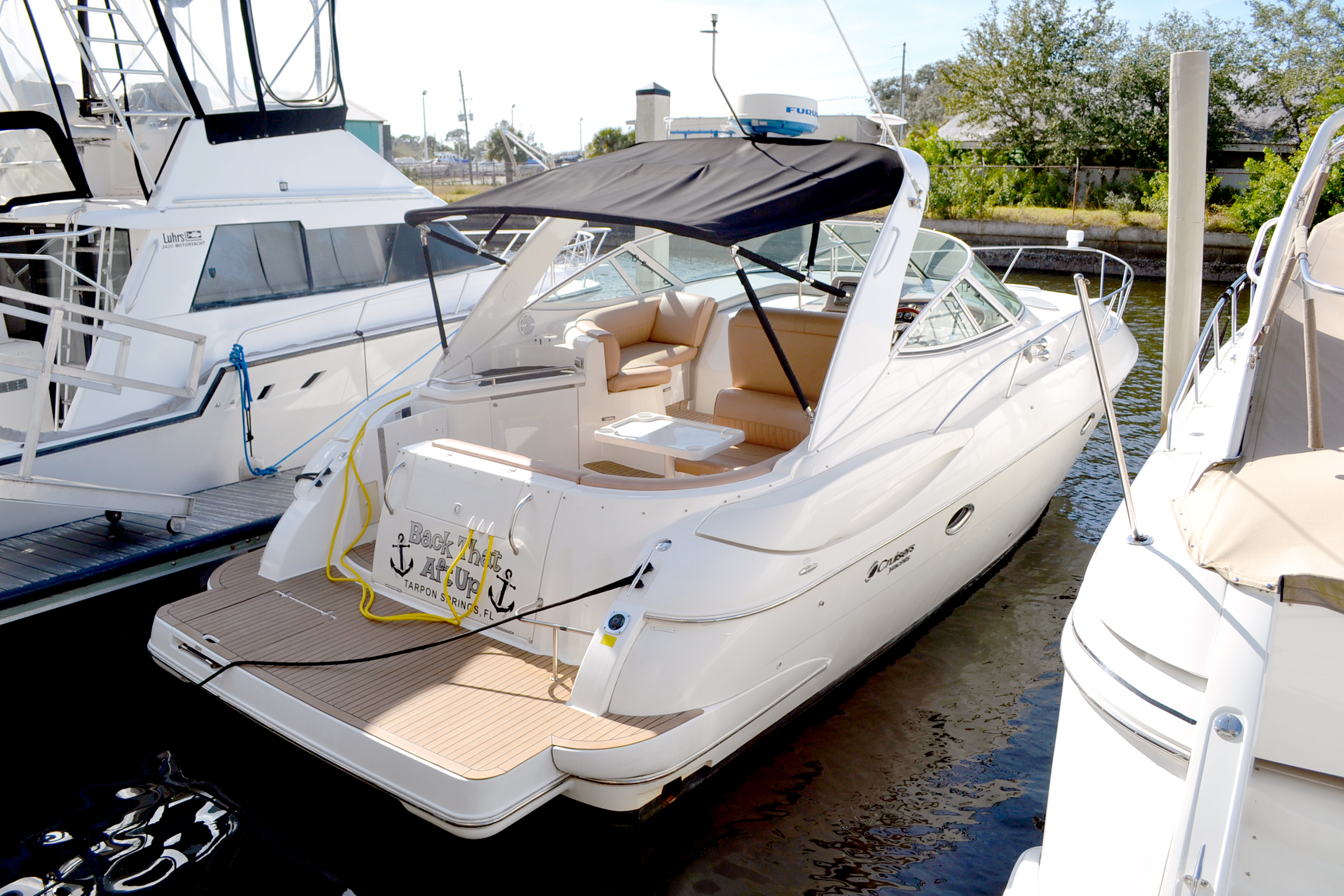 2003 Cruisers Yachts 3470