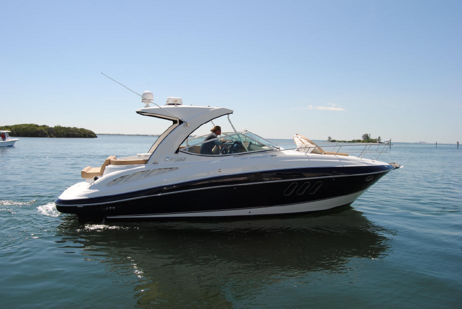 2016 Cruisers Yachts 33