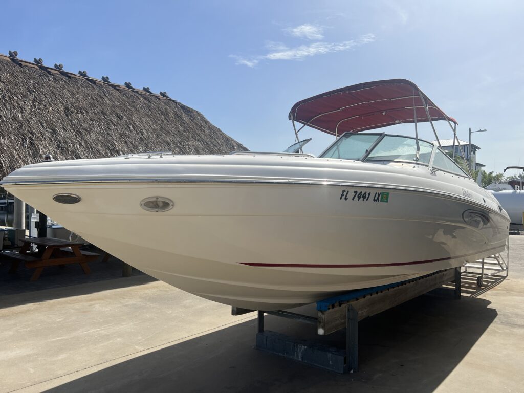 2002 Rinker 272 Captiva